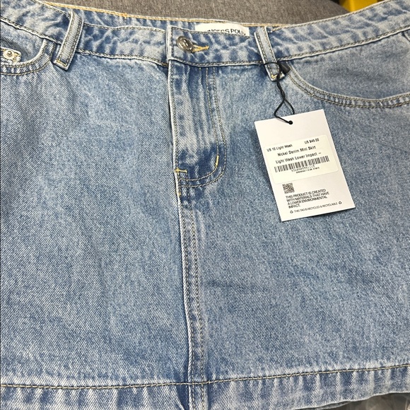 Princess Polly Nickel Denim Mini Skirt Light Wash NWT‎ Size 10 - Picture 5 of 6